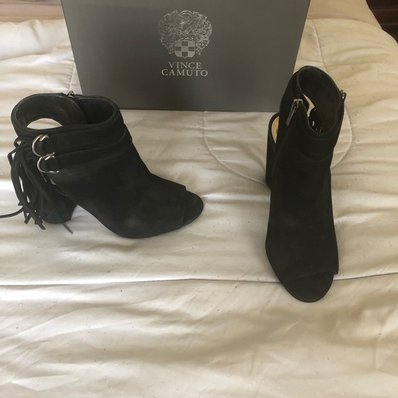 Vince Camuto Shoes - Vince Camuto Black booties.